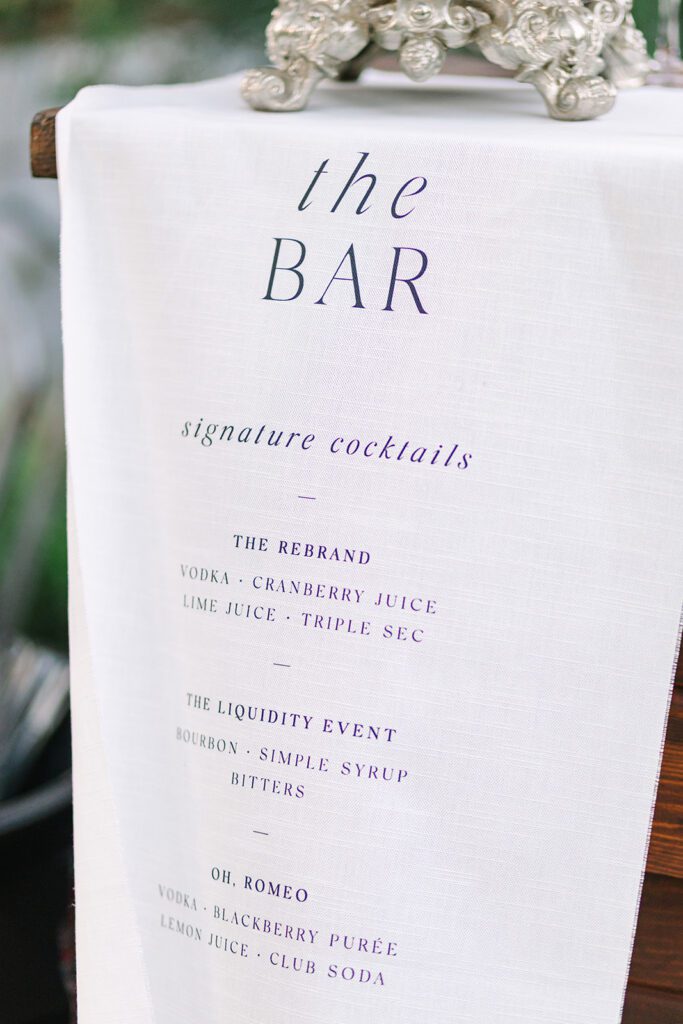 A linen bar sign is the perfect touch.