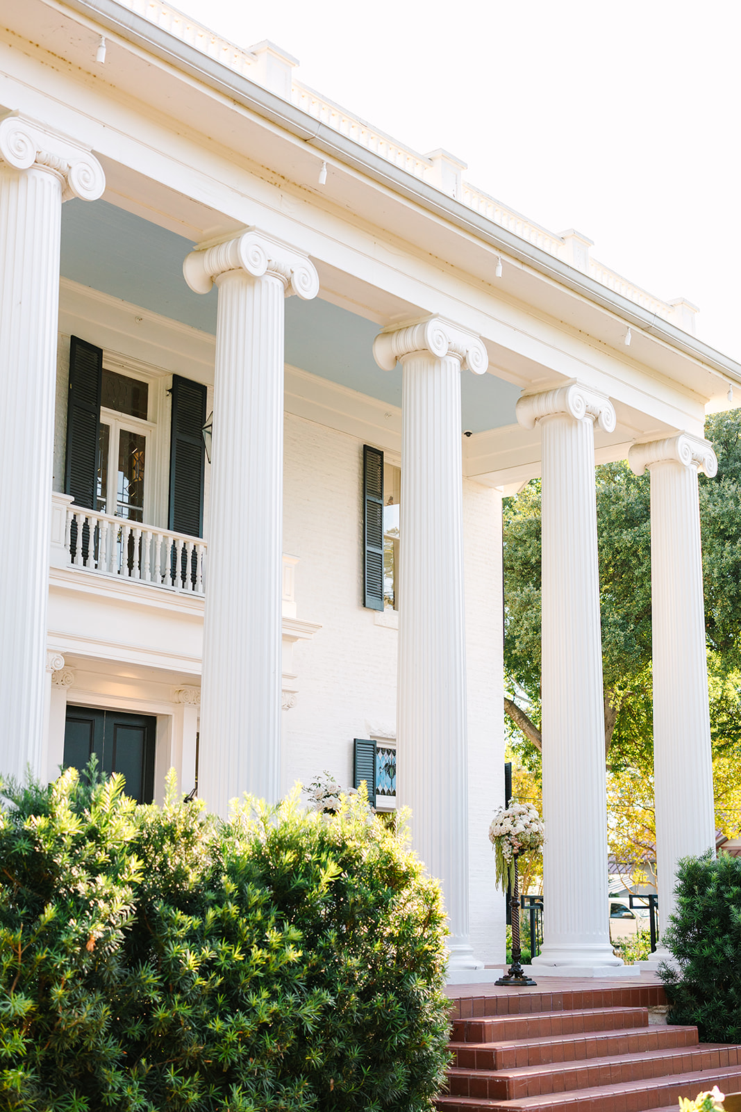 Details of Woodbine Mansion